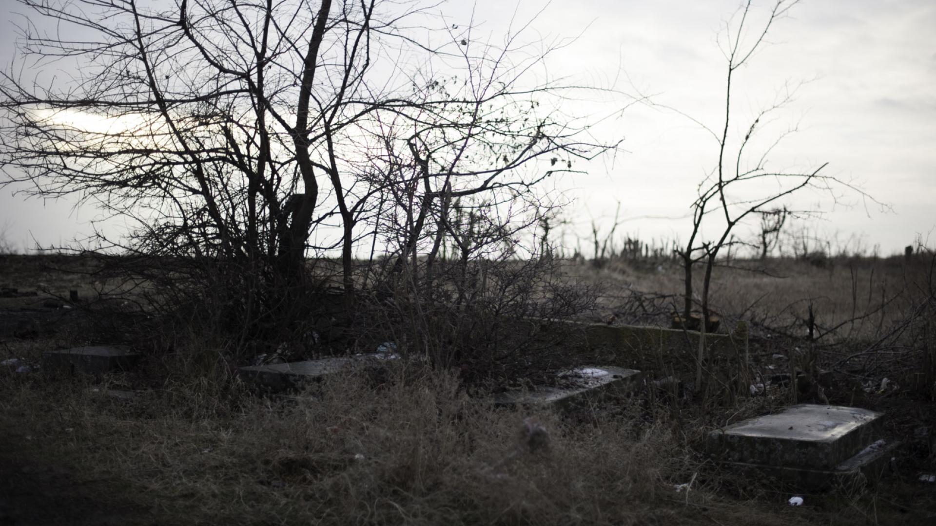 Lom Jewish cemetery